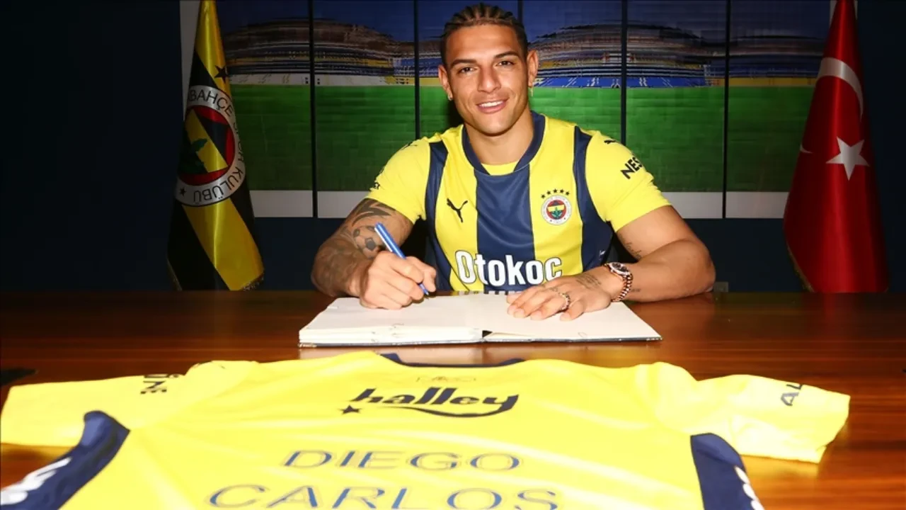 /spor/fenerbahcede-yildiz-oyuncuya-veda-premier-lige-transfer-oluyor-3235210