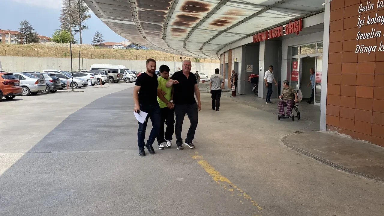 Her detayı korkunç! Çocuğunun gözü önünde vahşice öldürüldü: 'Kan kokusundan apartmana girilmiyor'