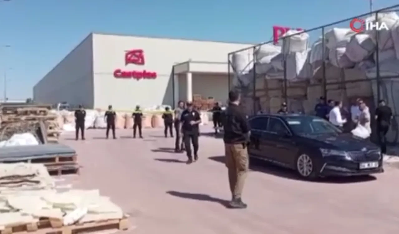 Malatya'da fabrikada korkutan patlama! Yaralılar var