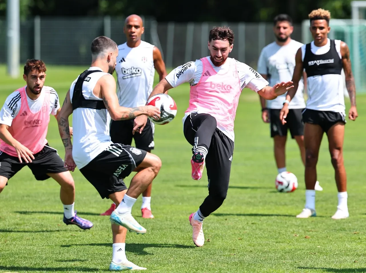 Orkun Kökçü Shakhtar maçında oynayacak mı? Gözler Beşiktaş'ın yeni transferinde