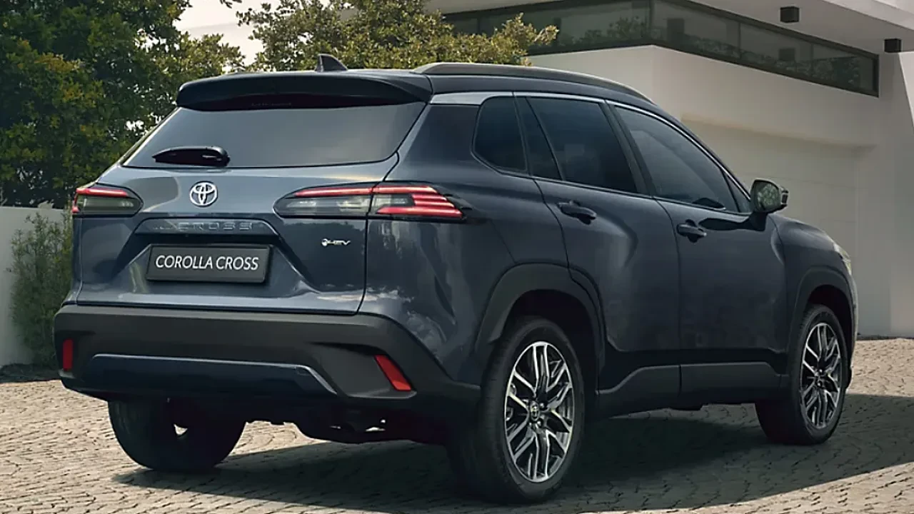 Toyota Corolla Cross Hybrid Türkiye'de satışa sunuldu: İşte fiyatı