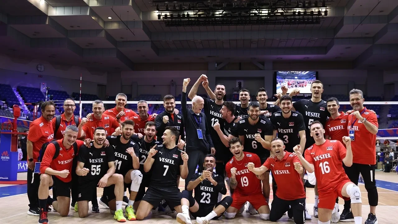 Türkiye Brezilya voleybol maçı hangi kanalda, saat kaçta? Filenin Efeleri'nin 3. hafta maçları devam ediyor