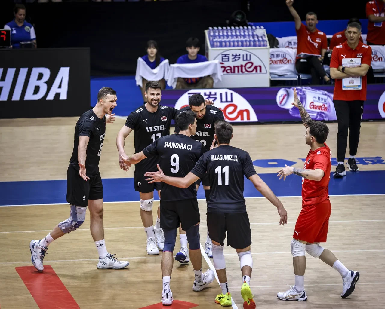 Türkiye Brezilya voleybol maçı hangi kanalda, saat kaçta? Filenin Efeleri'nin 3. hafta maçları devam ediyor