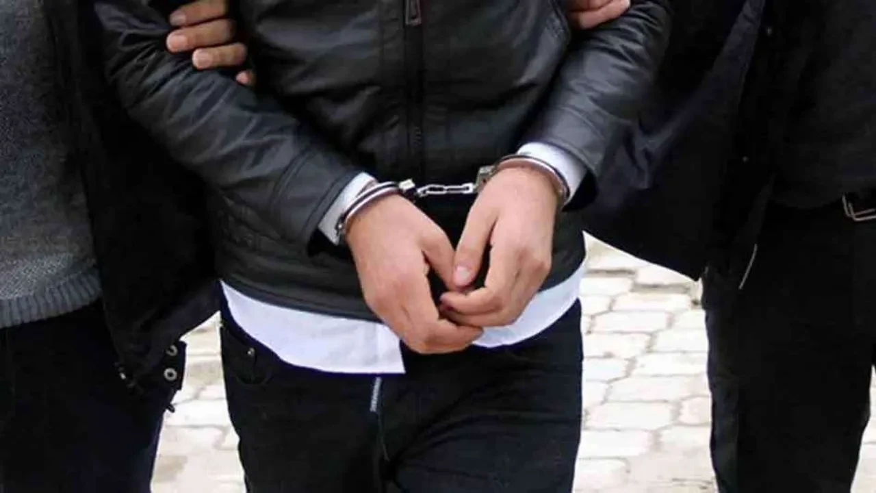 Üsküdar'da akılalmaz cinayet! Çocukluk arkadaşını silahla vurdu