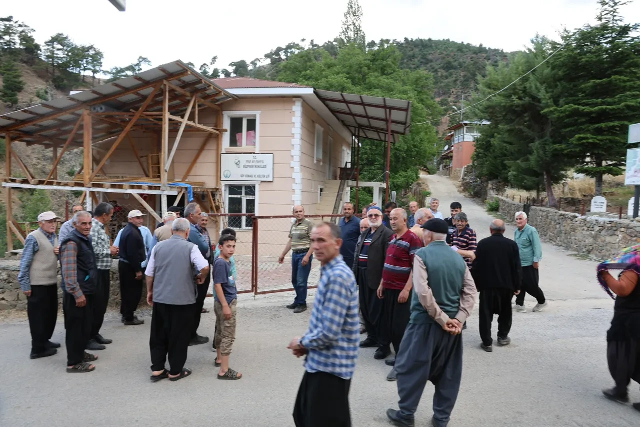 Türk filmlerini aratmayan olay o ilimizde yaşandı! Muhtar köylüyü kandırdı, gerçek seçimi kaybedince ortaya çıktı! 
