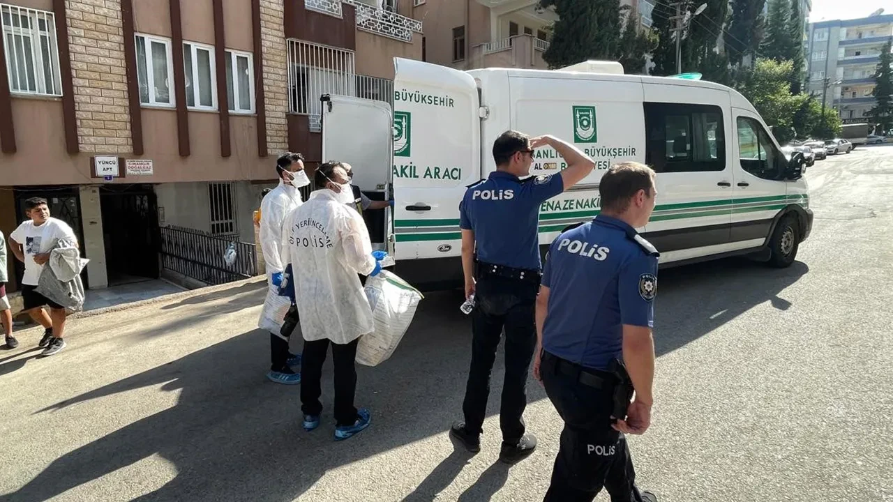 Yalnız yaşayan kişi evinde ölü bulundu