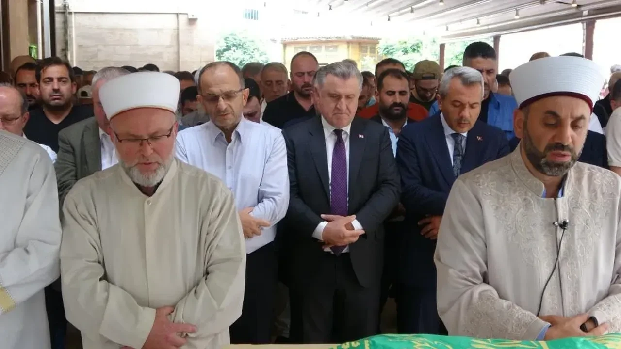 Eski Milletvekili Ayar'ın babası son yolculuğuna uğurlandı
