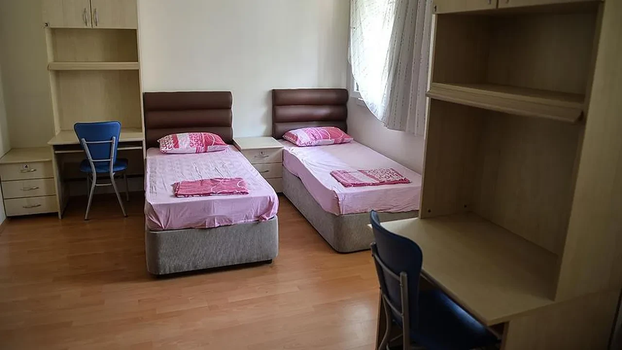 Ev gibi yurt dönemi başlıyor! Bakanlık harekete geçti: Üniversite öğrencileri ev ortamında kalacak
