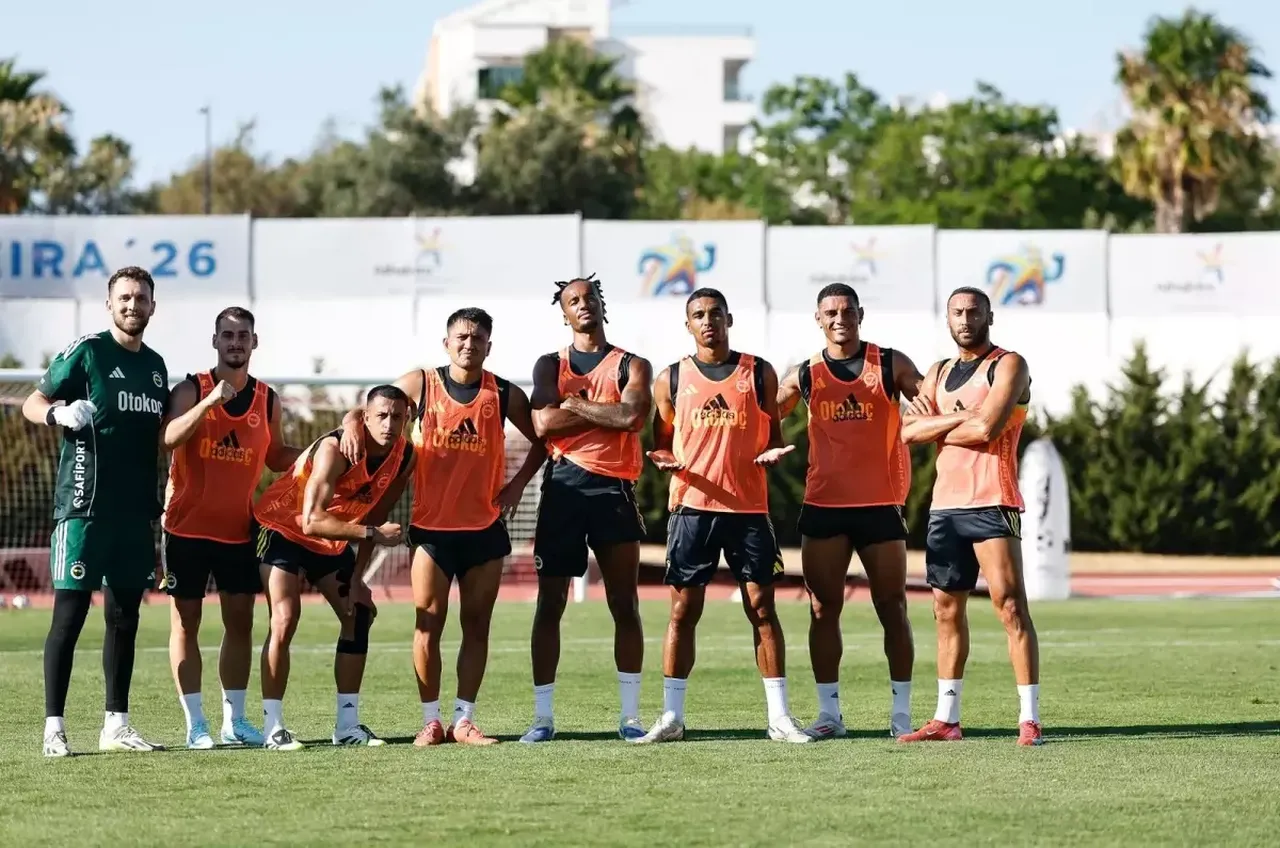 Hakan Çalhanoğlu Fenerbahçe için Türkiye’ye geliyor! İşte yılın transfer haberi