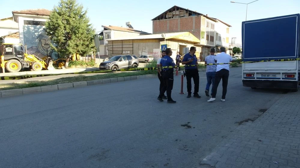 Malatya’da alacak verecek kavgasında silahlar konuştu!