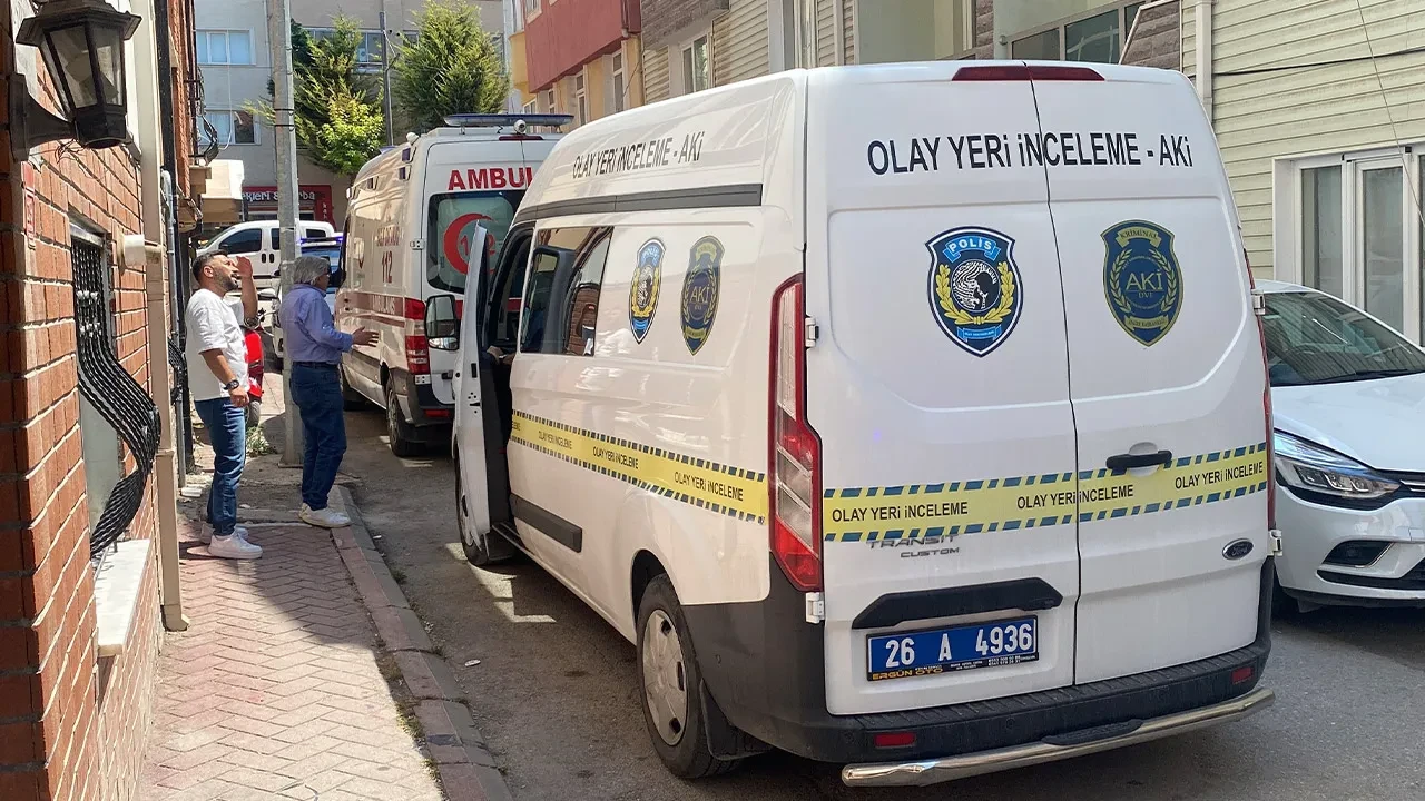 İki çocuk babası evde ölü bulundu
