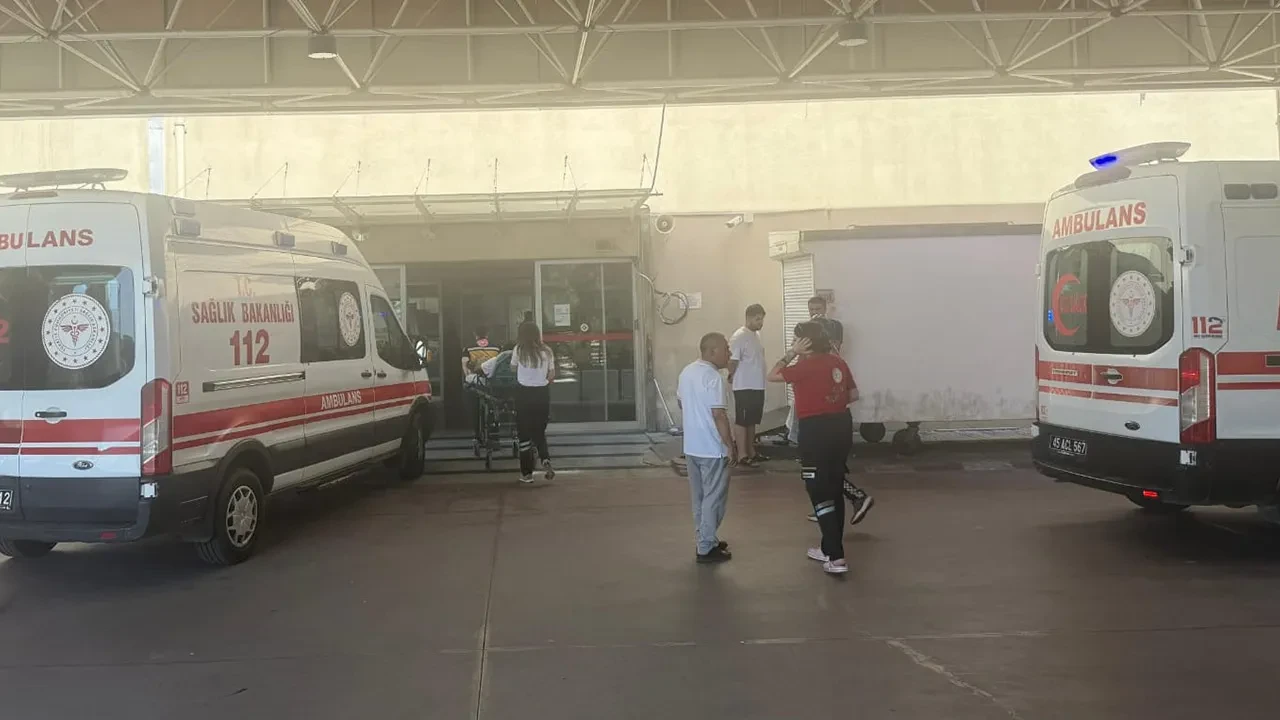 İzmir'de fabrikada gıda zehirlenmesi: 68 işçi hastaneye kaldırıldı