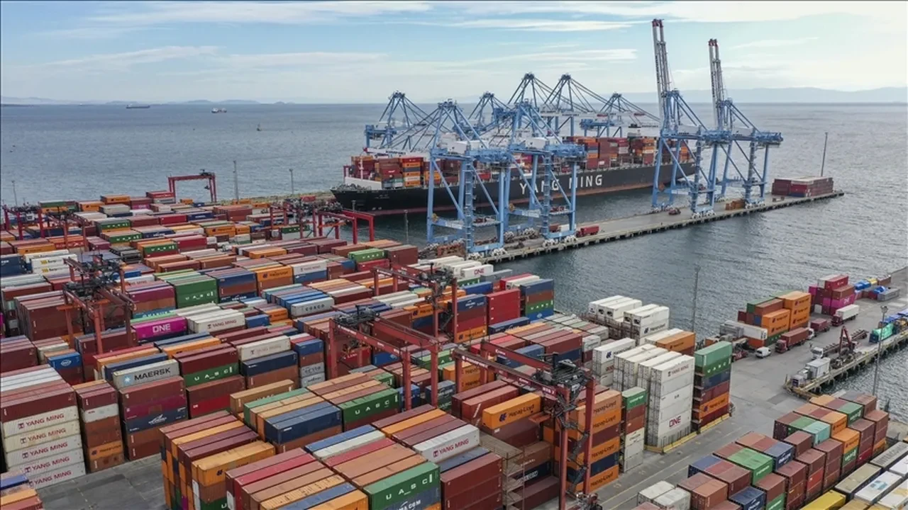 Kocaeli'nin ihracatı 6 ayda 12 milyar dolara yaklaştı