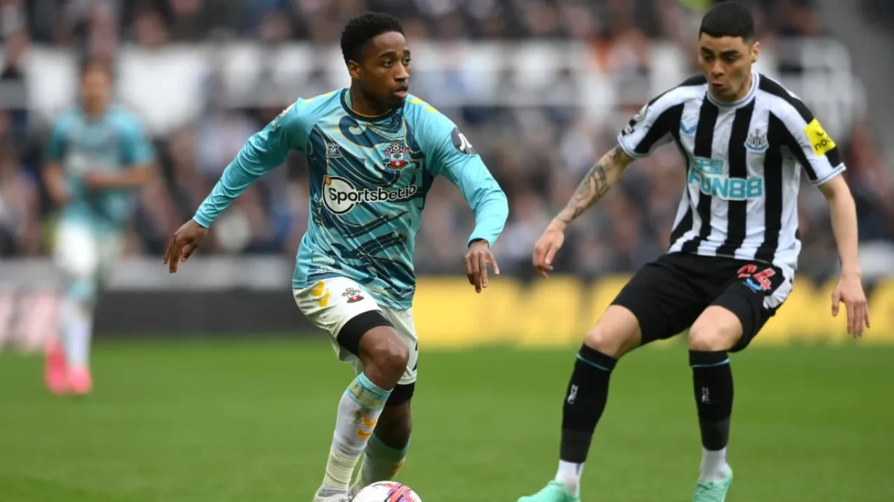 Kyle Walker-Peters imzalıyor: Beşiktaş'a transferi iptal olmuştu! 