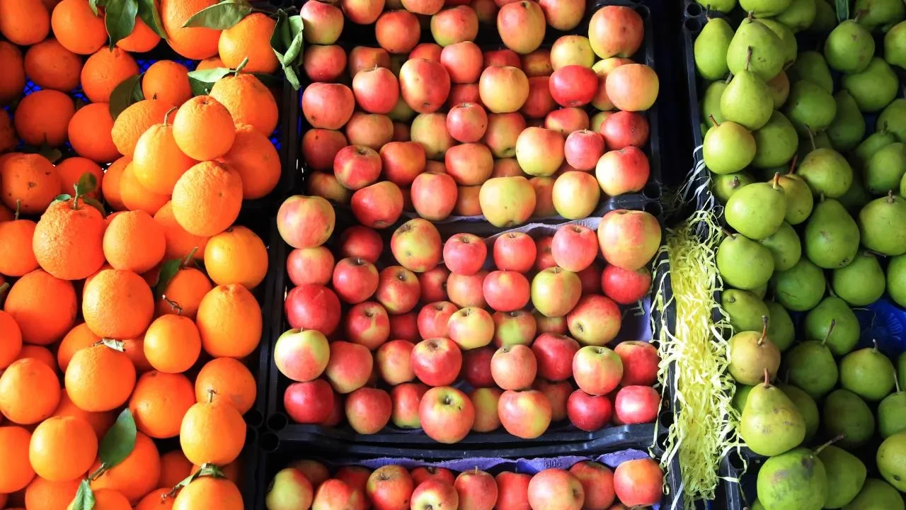 Meyve fiyatları uçtu! Erik, karpuz, kiraz: Hepsi cep yakıyor