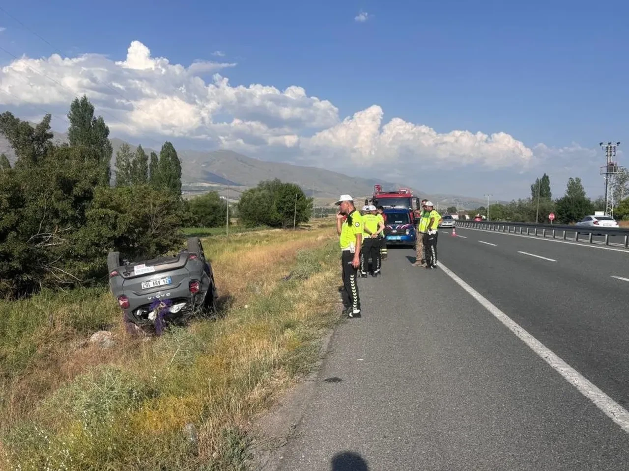 Nişan dönüşü feci kaza: 1 ölü, 4 yaralı