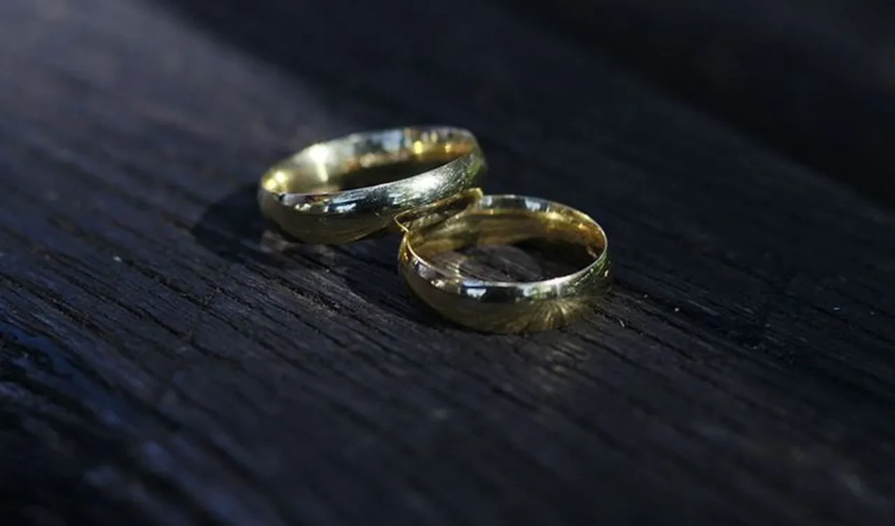 Yargıtay'dan dikkat çeken boşanma kararı! Eşine bu sözü söyleyen yandı!