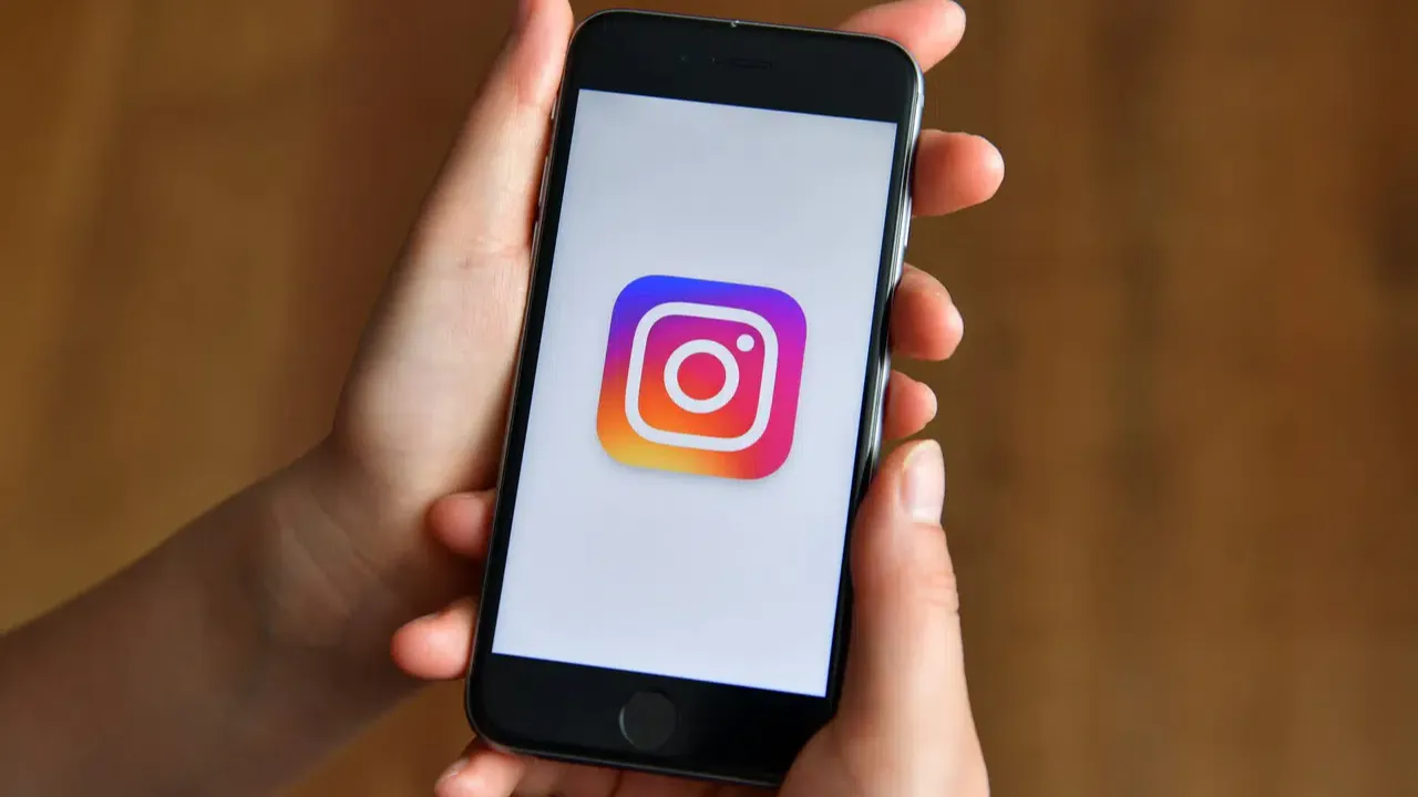 2 Temmuz Instagram çöktü mü neden açılmıyor?