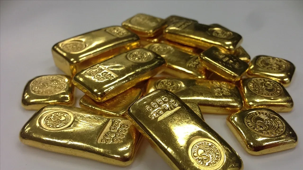 Altın için son alım şansı: Dev banka fiyat düşüşü için tarih verdi