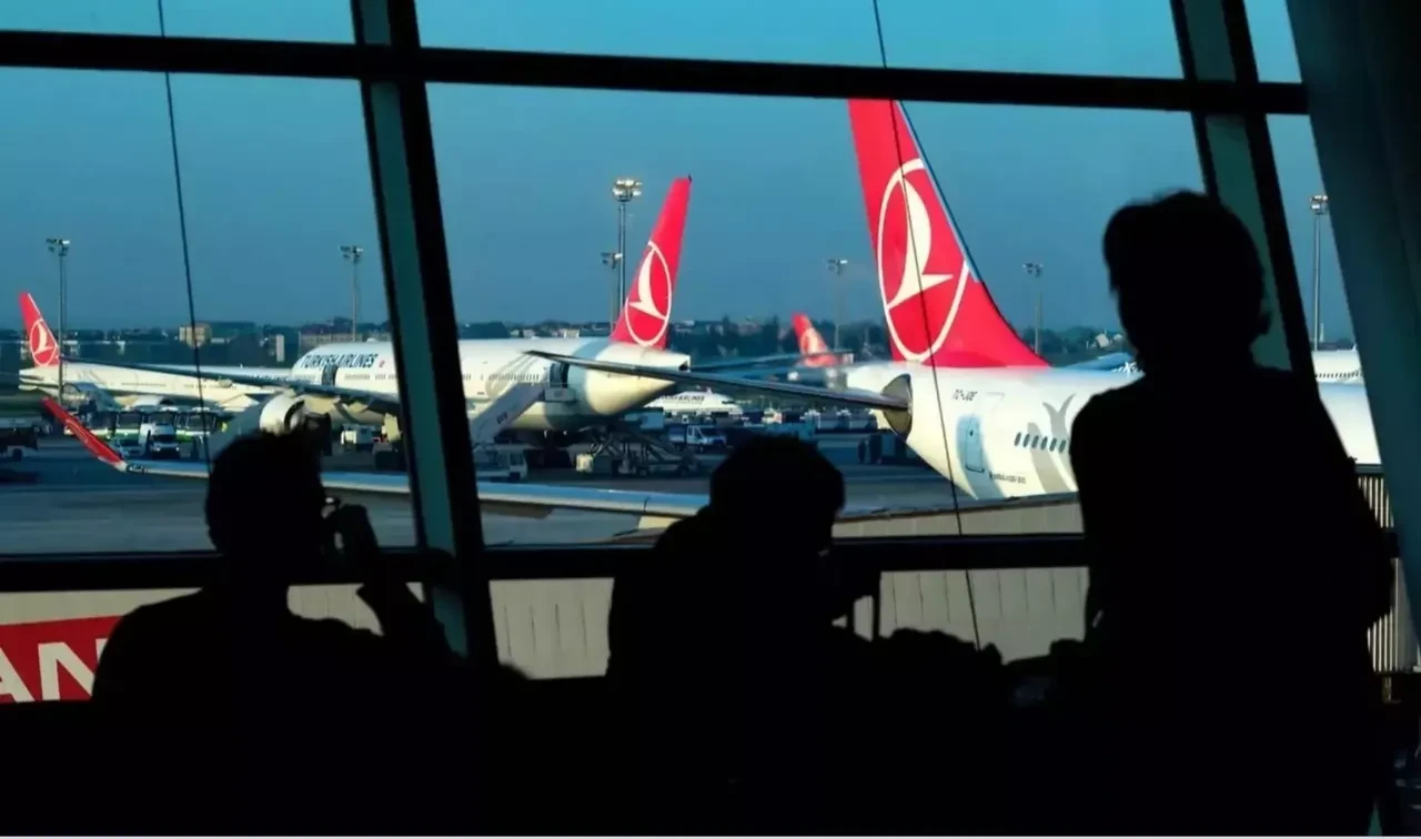 Bakan Uraloğlu: İran’da kalan uçaklar geri dönüyor