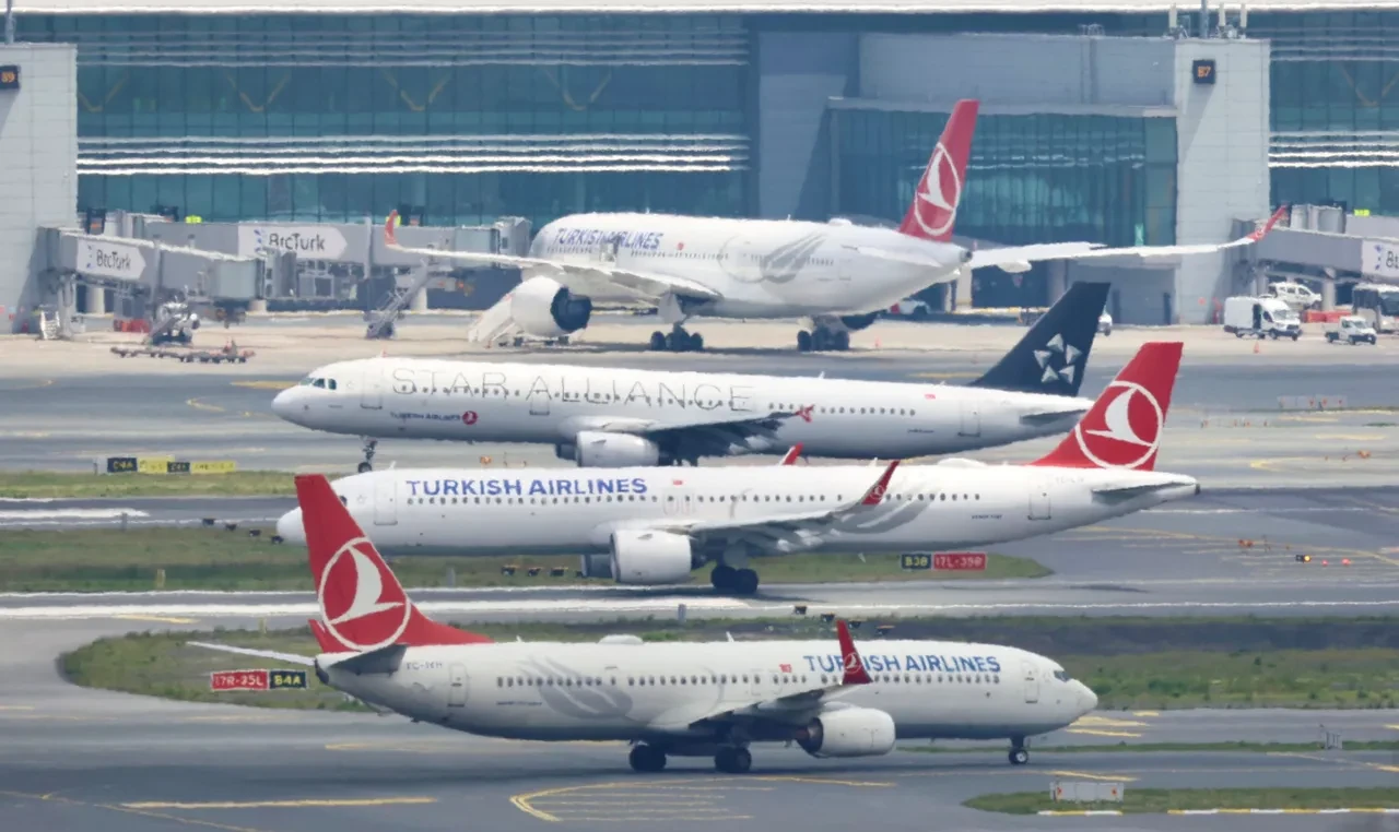 Bakan Uraloğlu: İran’da kalan uçaklar geri dönüyor