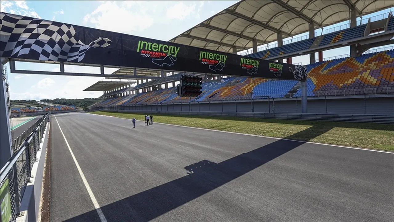 İstanbul Park’ta araba kullanma fırsatı! Pistte araba sürme bilet ücreti ve tarihleri belli oldu