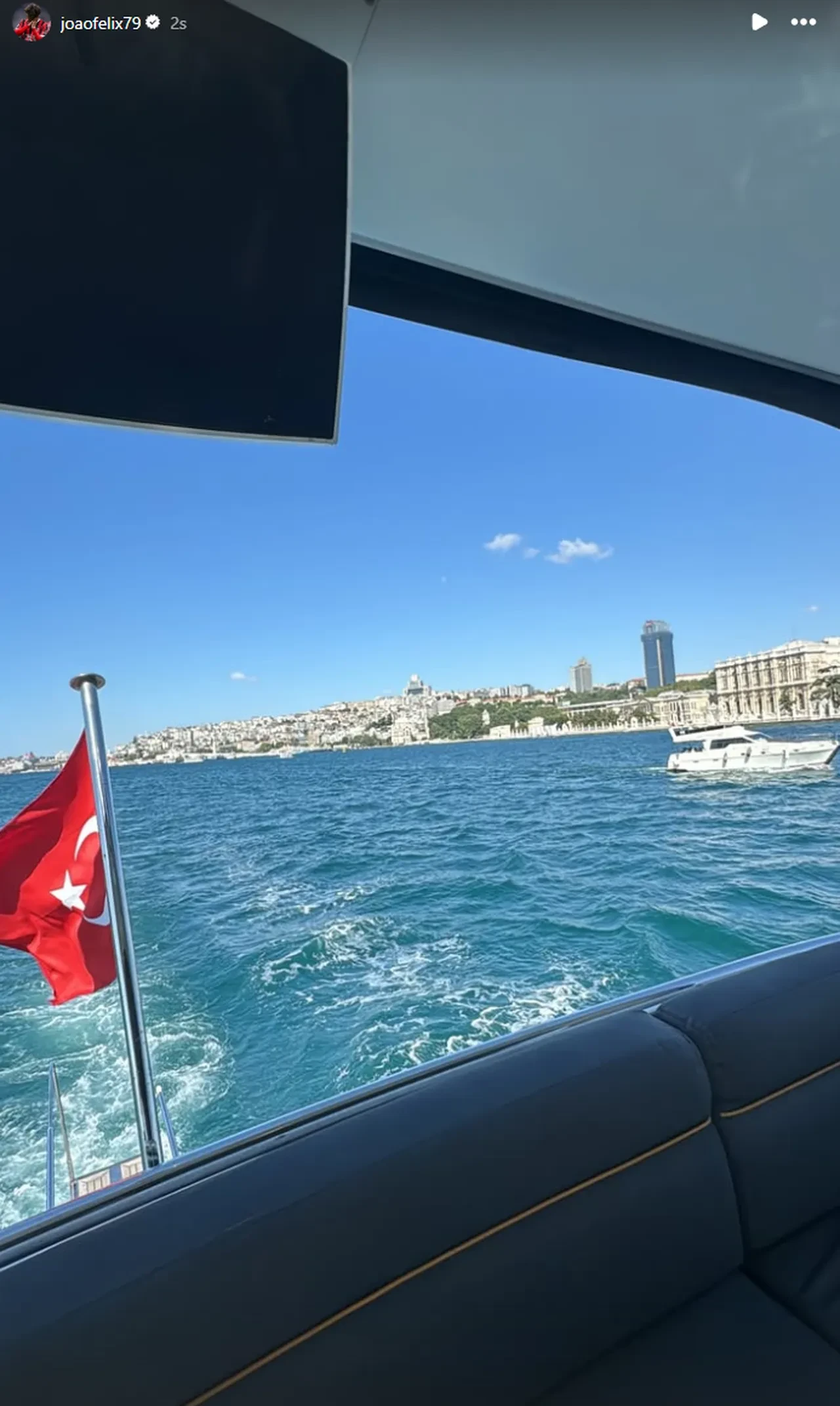 Joao Felix'in Dolmabahçe paylaşımı Galatasaraylıları çılgına çevirdi! 