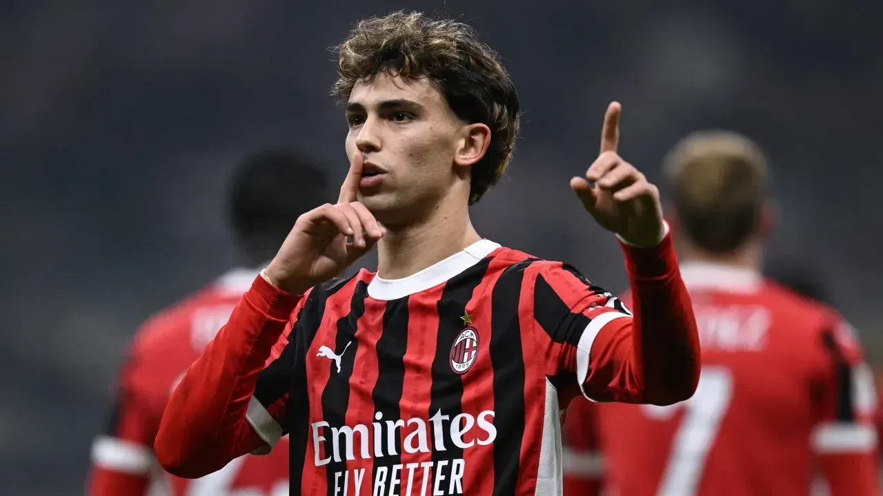 Joao Felix'in Dolmabahçe paylaşımı Galatasaraylıları çılgına çevirdi! 