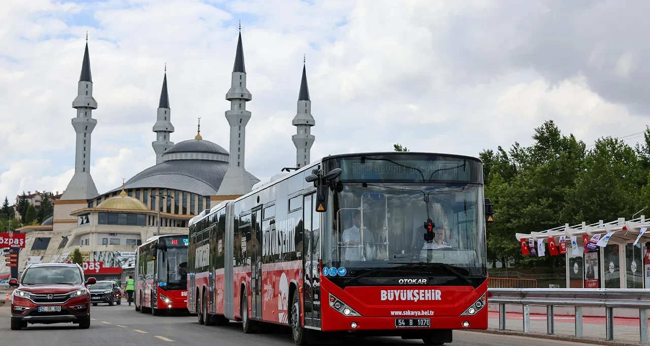 Sakarya metrobüs hattı durakları 2025! Metrobüsün geçtiği yerler belli oldu