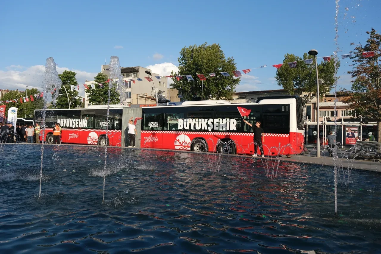Sakarya metrobüs hattı durakları 2025! Metrobüsün geçtiği yerler belli oldu