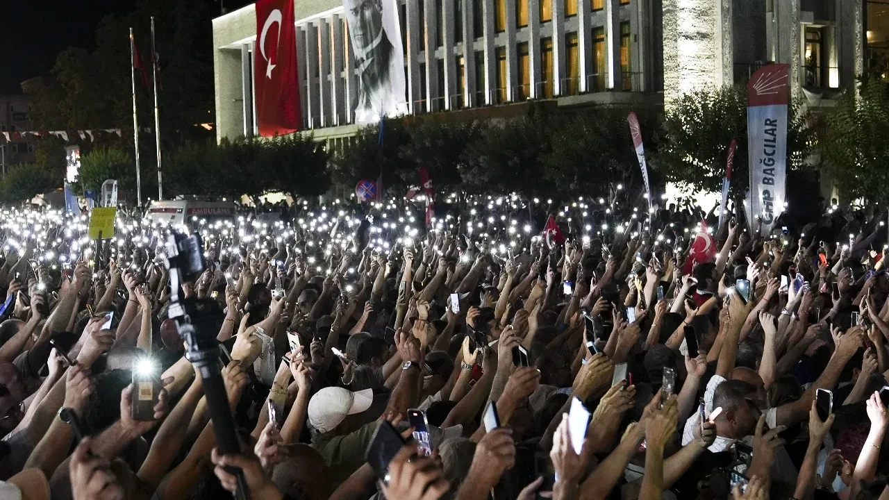 Saraçhane'de Cumhurbaşkanı Erdoğan'a hakarete inceleme: 42 kişi yakalandı