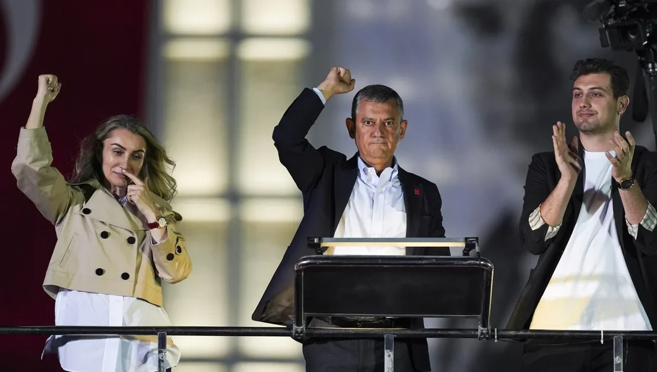 Saraçhane'de Cumhurbaşkanı Erdoğan'a hakarete inceleme: 42 kişi yakalandı