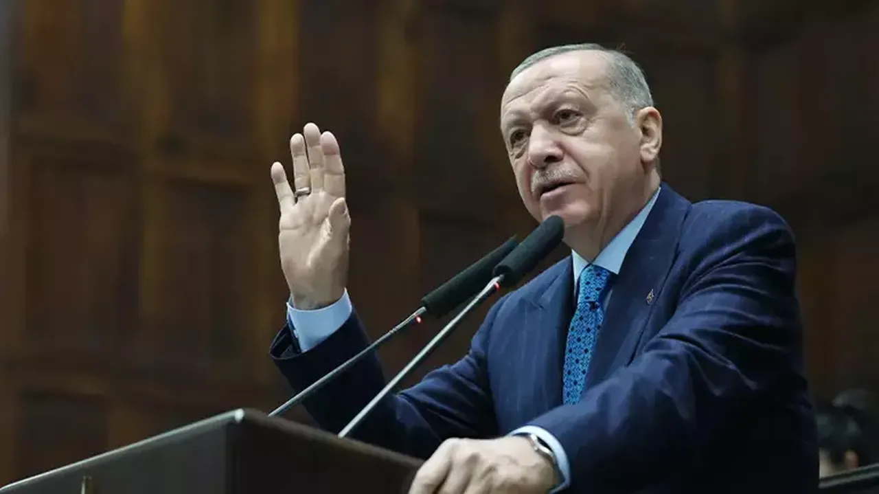 Cumhurbaşkanı Erdoğan'dan Özgür Özel'e Leman tepkisi: 'Göz doktoruna git'