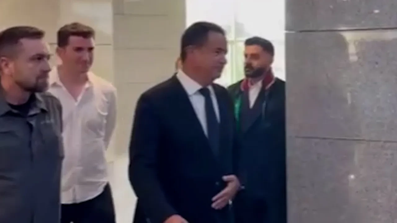 Yasa dışı bahis iddiasıyla yargılanan Acun Ilıcalı adliyede! 