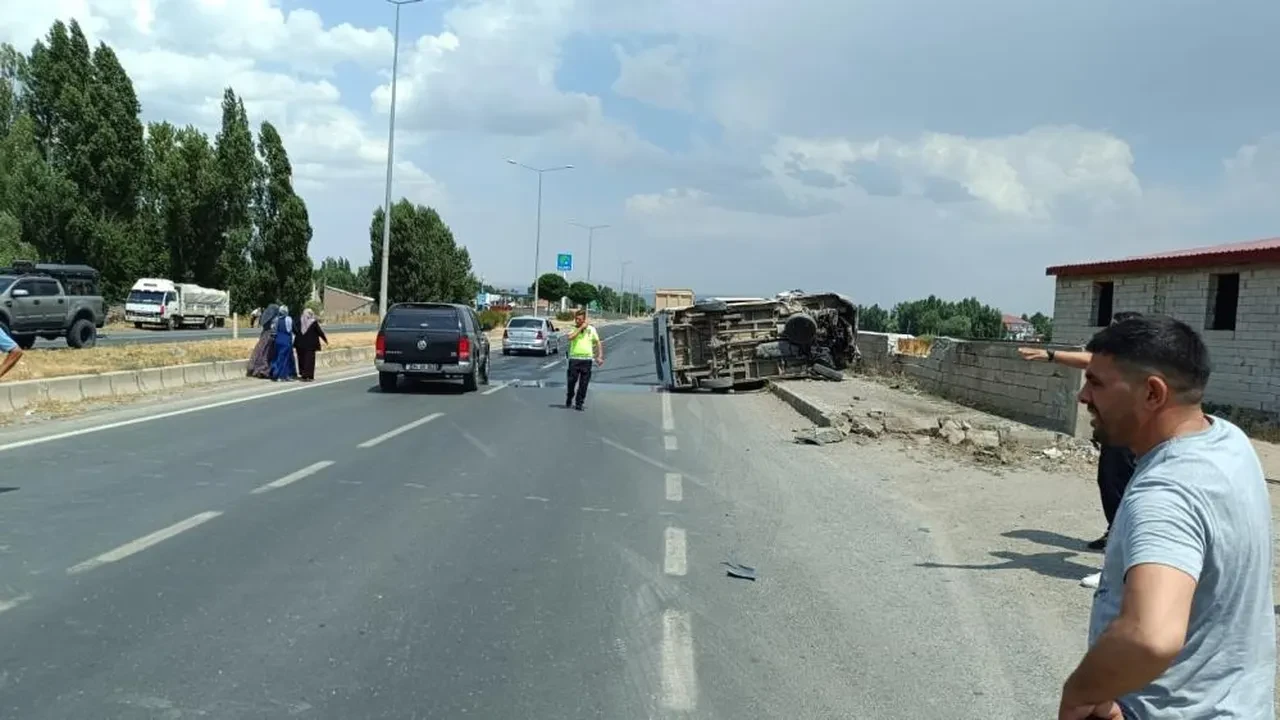 Ağrı'da feci kaza: Minibüsün çarptığı 14 yaşındaki bisikletli çocuk hayatını kaybetti!