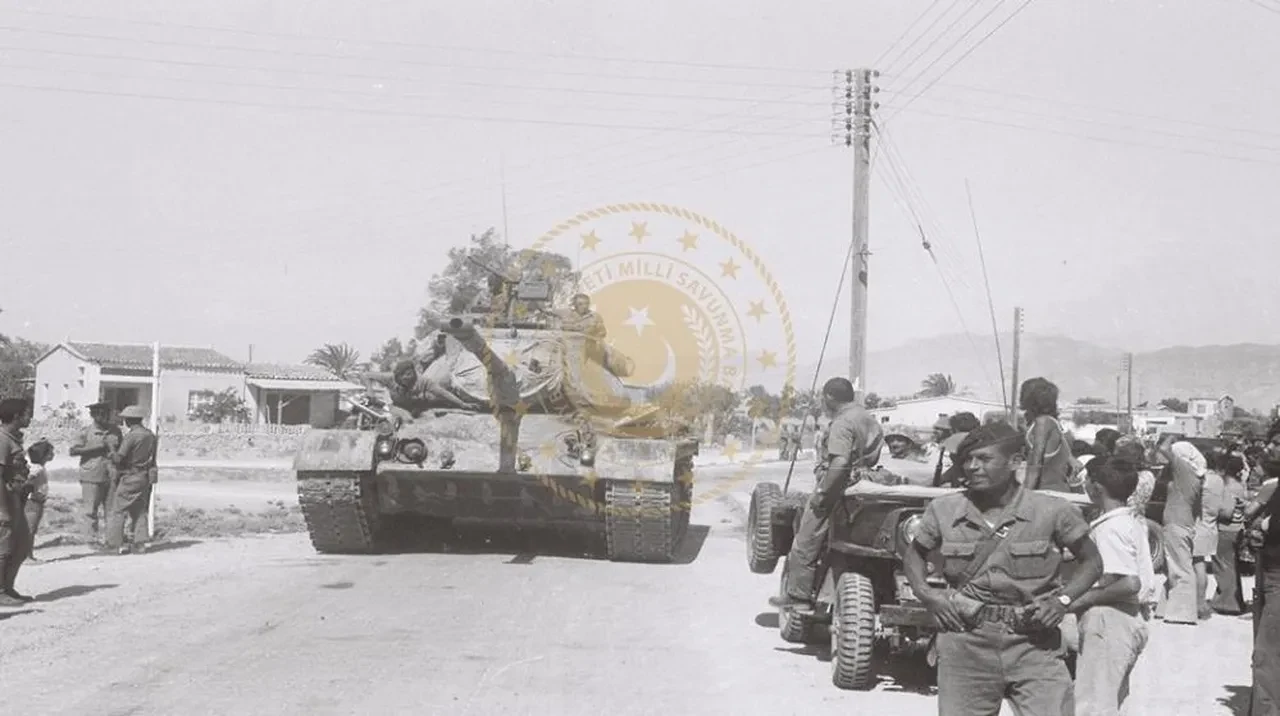 Bir gazinin objektifinden tarih: 51 yıl sonra gün yüzüne çıkan Kıbrıs Harekatı fotoğrafları!