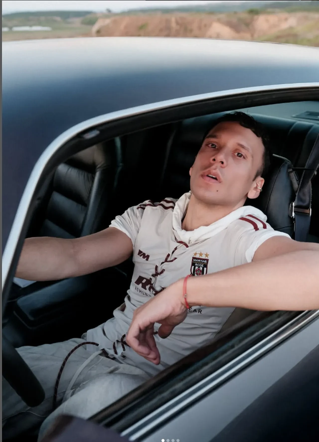 Dua Lipa'nın babası aradı ve ikna etti! Türk şarkıcı dünya starıyla aynı sahnede