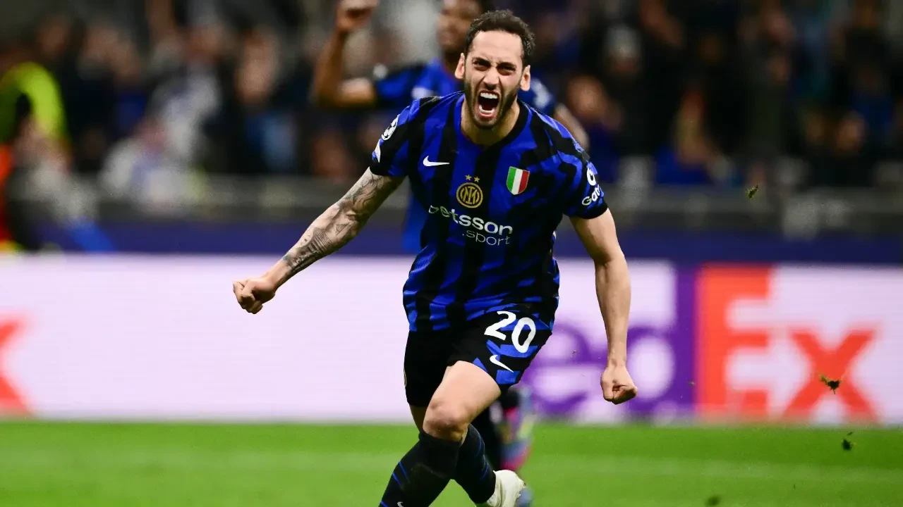 Fenerbahçe'nin Hakan Çalhanoğlu için teklifi duyuruldu! 