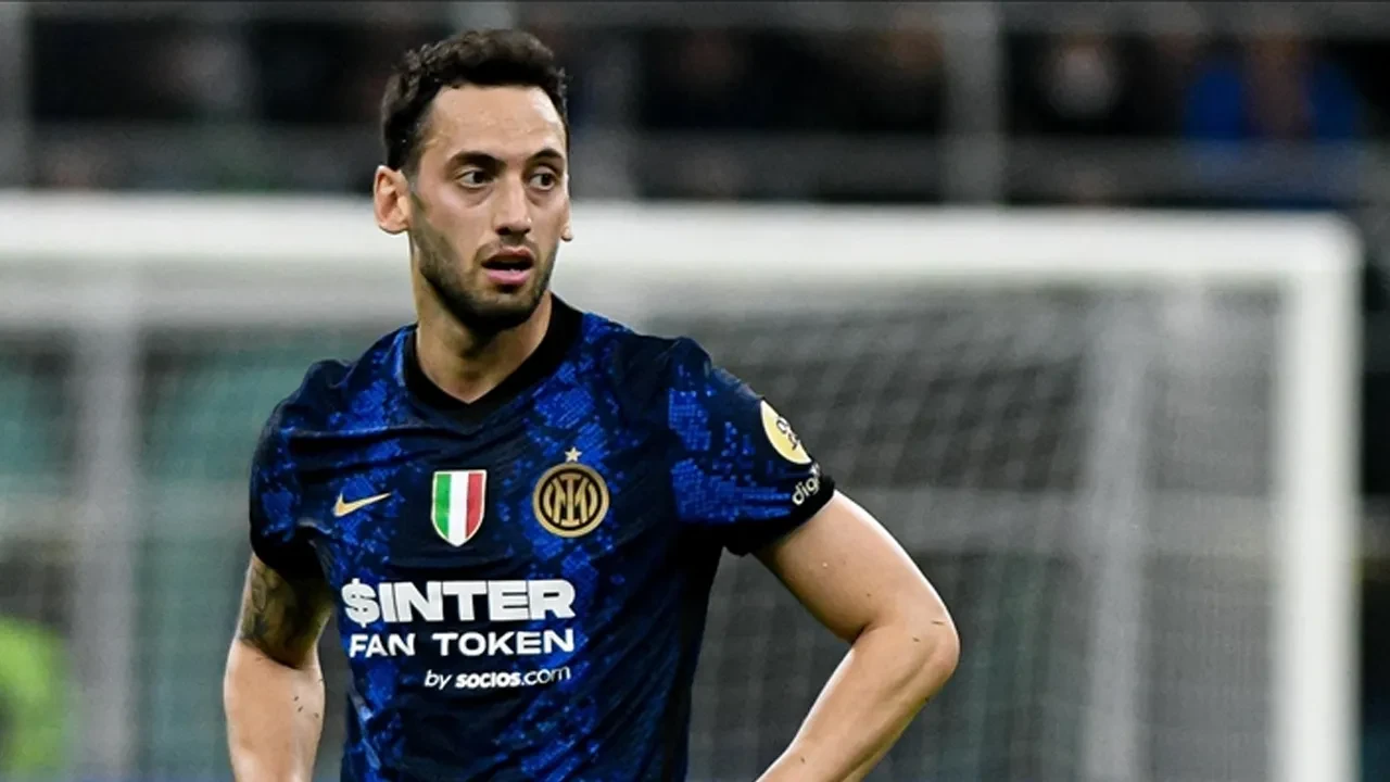 Hakan Çalhanoğlu için Mourinho planını yaptı! İmza atmaya çok yakın: Teklifin detayları ortaya çıktı