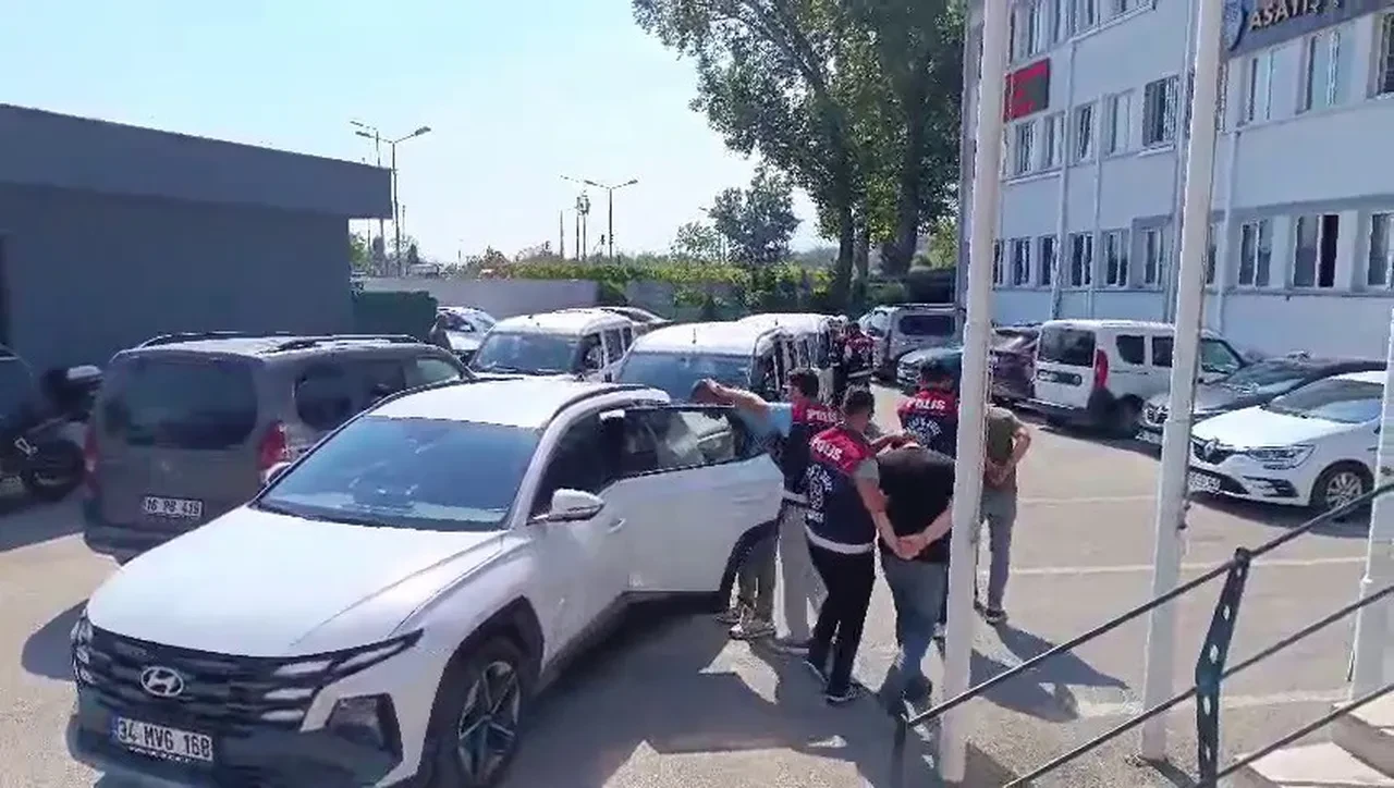 İş adamını 6,5 milyon dolandırdılar! Yapmadıkları kalmadı: Eşinden bile para istediler