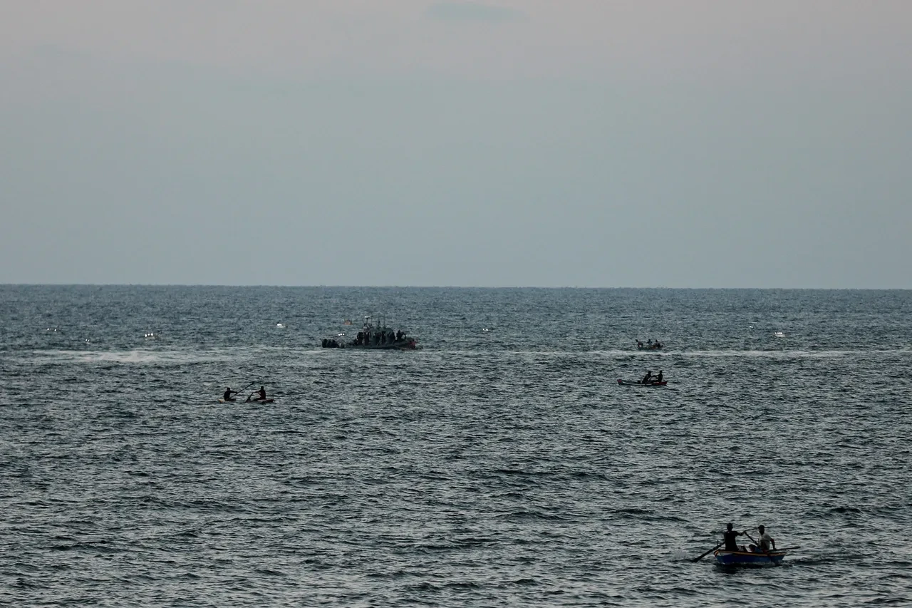 İsrail aç kalan balıkçılara önce ateş açtı sonra alıkoydu!