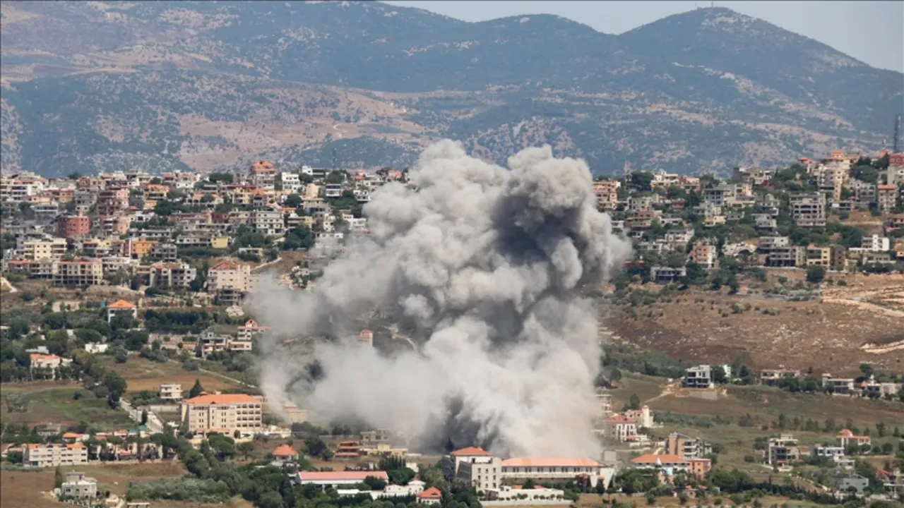 İsrail'den yine ateşkes ihlali: Lübnan'a bombalar yağdırdı