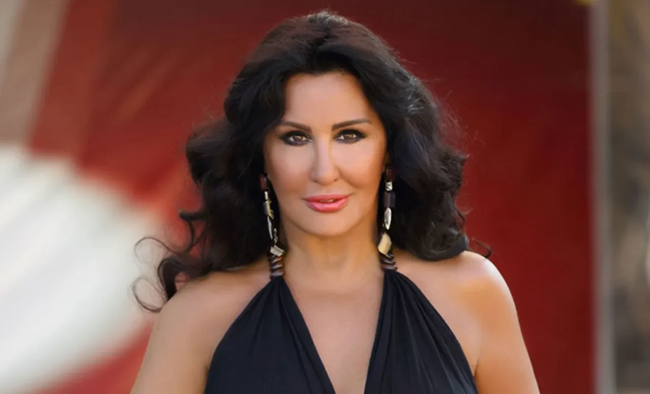 Nükhet Duru, Hadise ile Hande Yener tartışmalarında tarafını belli etti