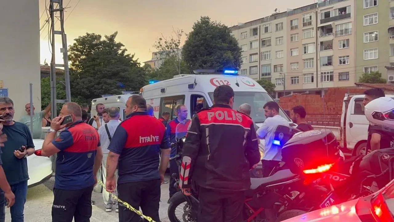 Sinop'ta trafikte bıçaklı kavgada kan aktı: Ölü var!