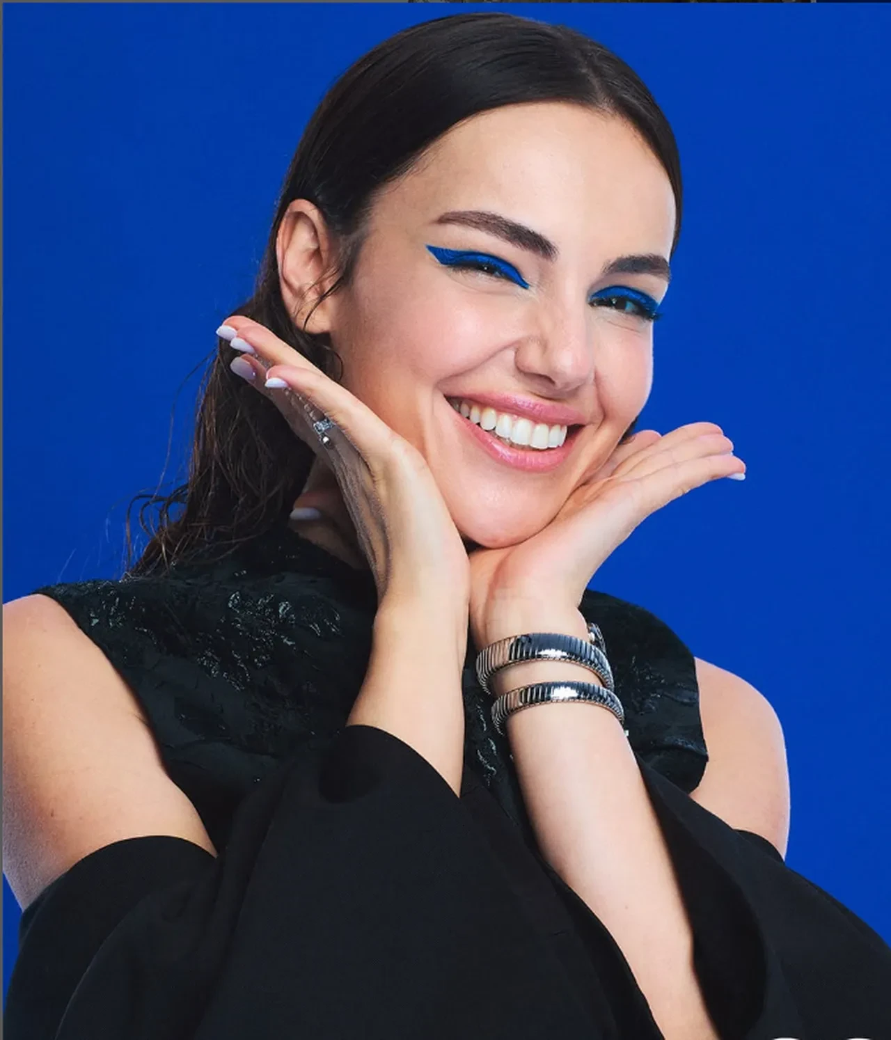 Yağmur Tanrısevsin 3 projeyle geri dönüyor 