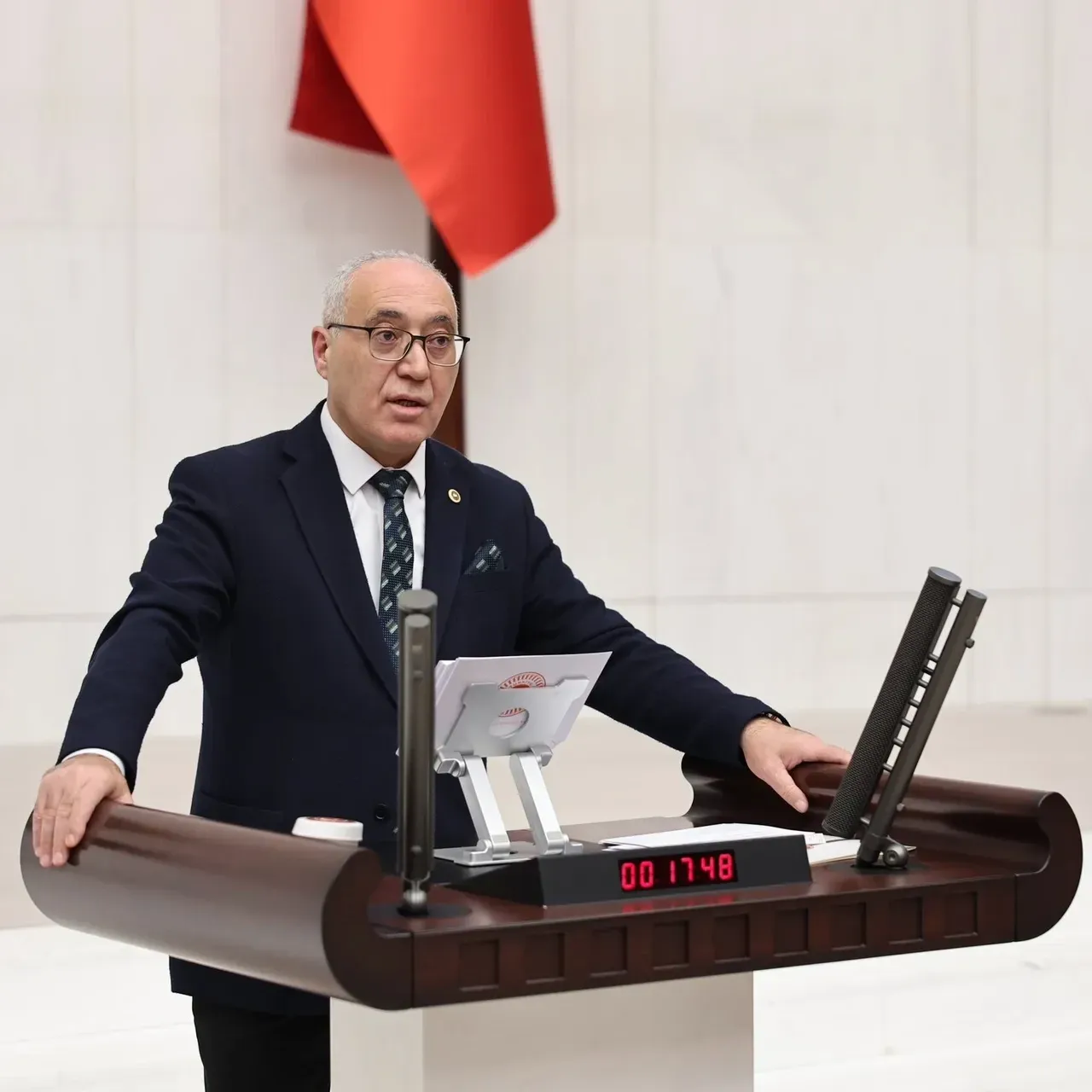 Doğan Demir kimdir? Gelecek Partisi'nden istifa ettiğini açıkladı