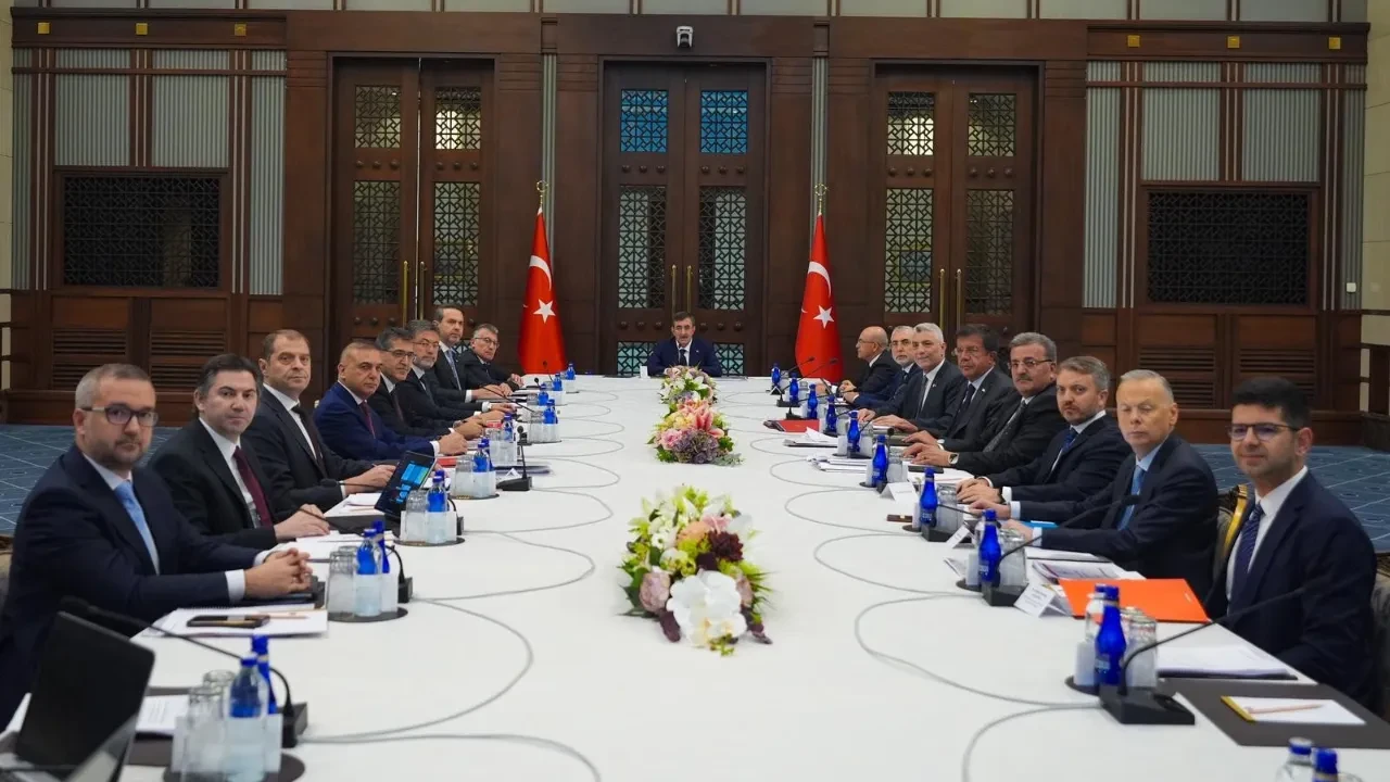 EKK toplantısı sonrası açıklama: Fiyat istikrarı, cari açık ve refah artışı hedefte! 