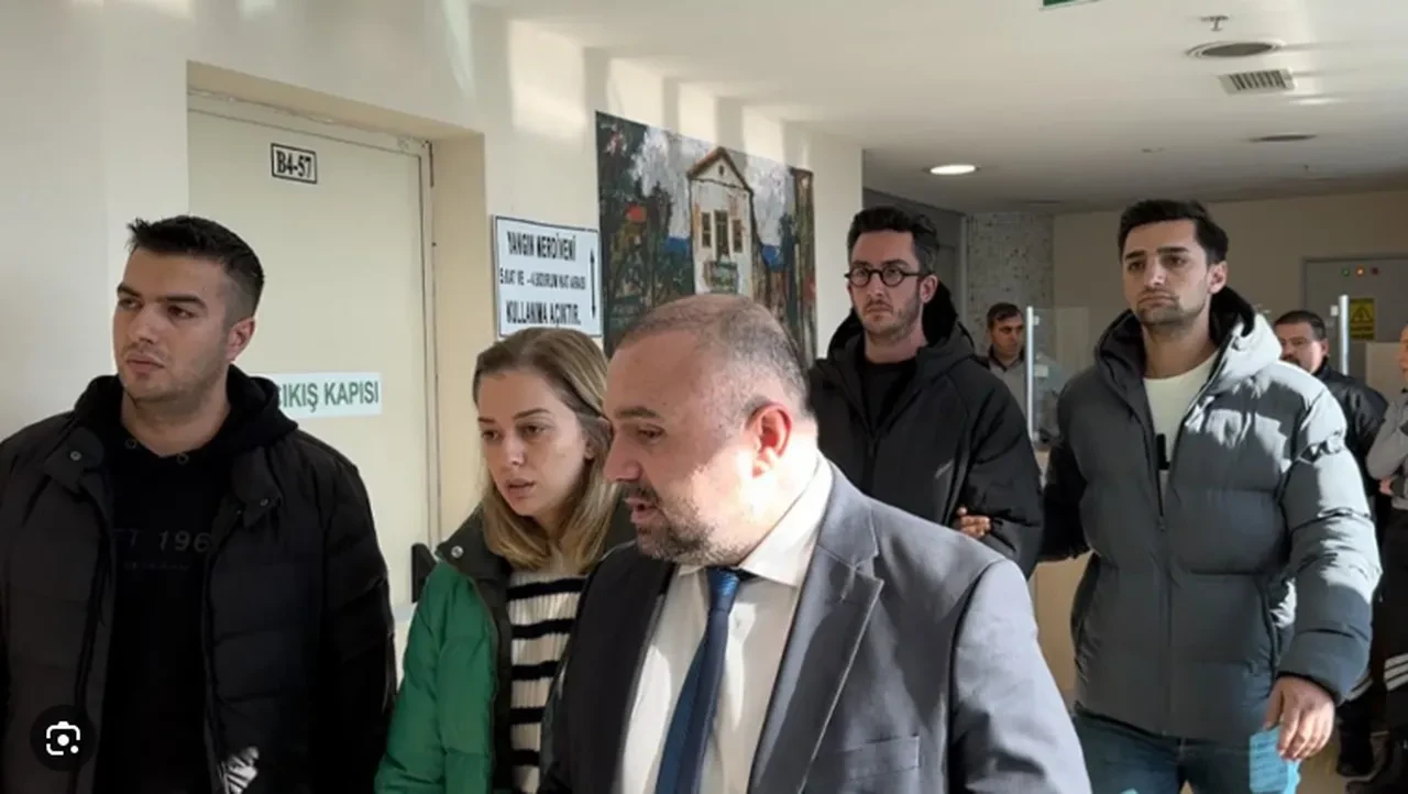 Fenomen Kıvanç Talu ile Beril Talu çiftinin dolandırıcılık davasında ara karar