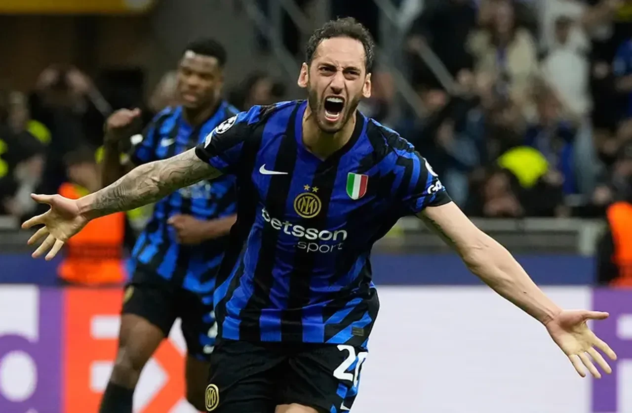 Hakan Çalhanoğlu iki gün daha İstanbul'da! Fenerbahçe indirim için bastırıyor