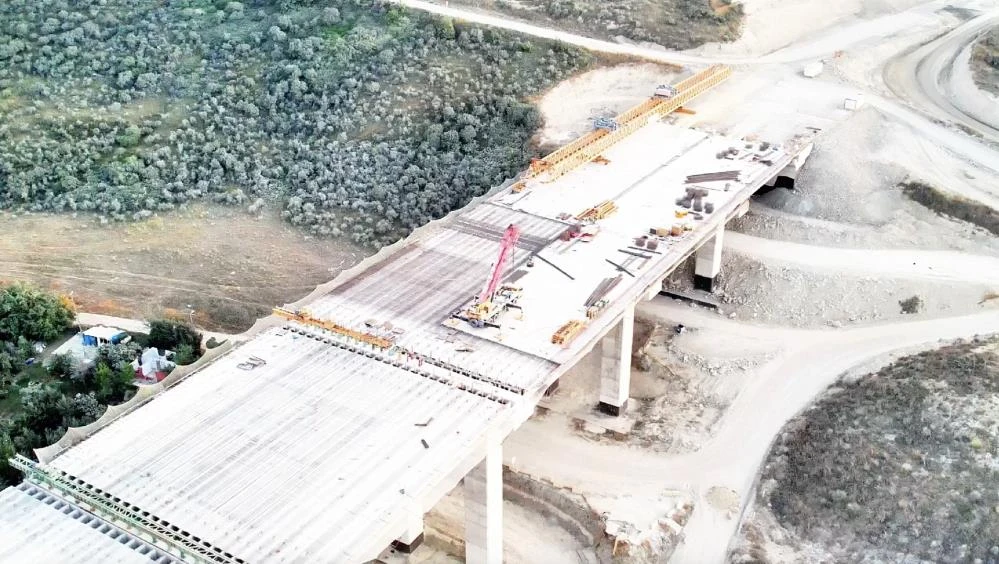 Kanal İstanbul projesinde ilk adım! Dev köprü 110 metreye ulaştı 